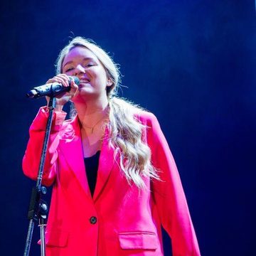 Детская вокальная группа на концерте студии Vocal Premium